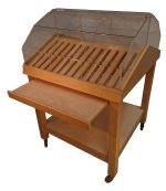 Maizes plaukts maizīšu ekspozitors Mega-M T H- 124 cm L- 80 cm G- 80 cm N